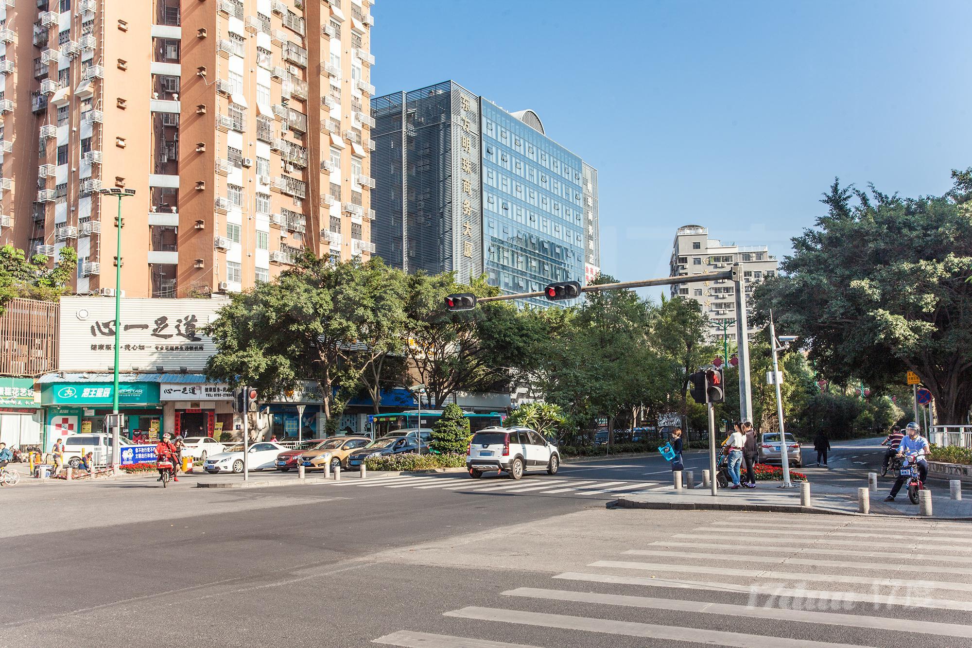 东方明珠商务大厦