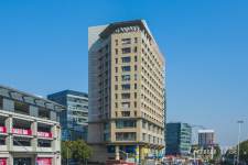 南方休闲广场.商务大厦