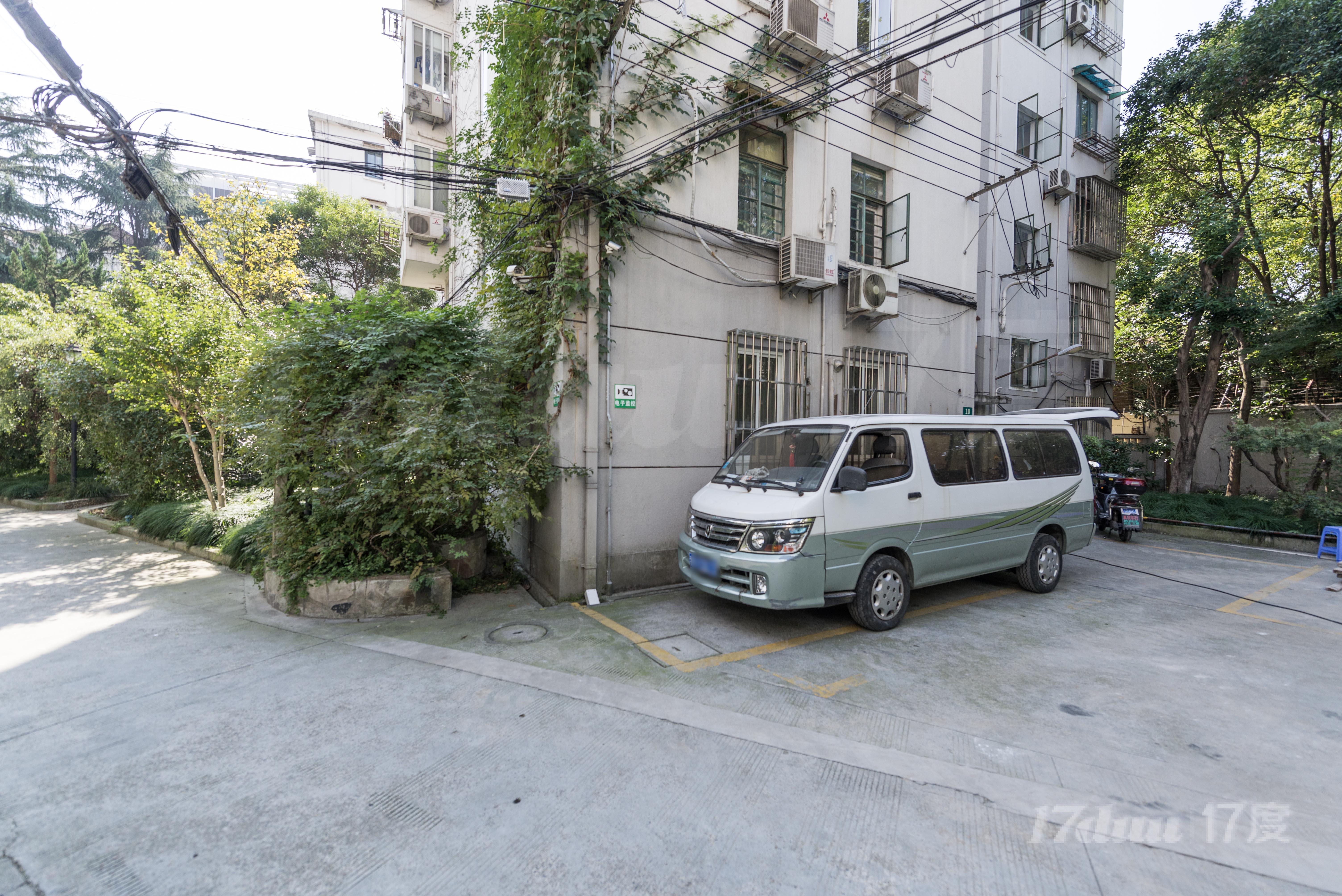中山西路1320弄