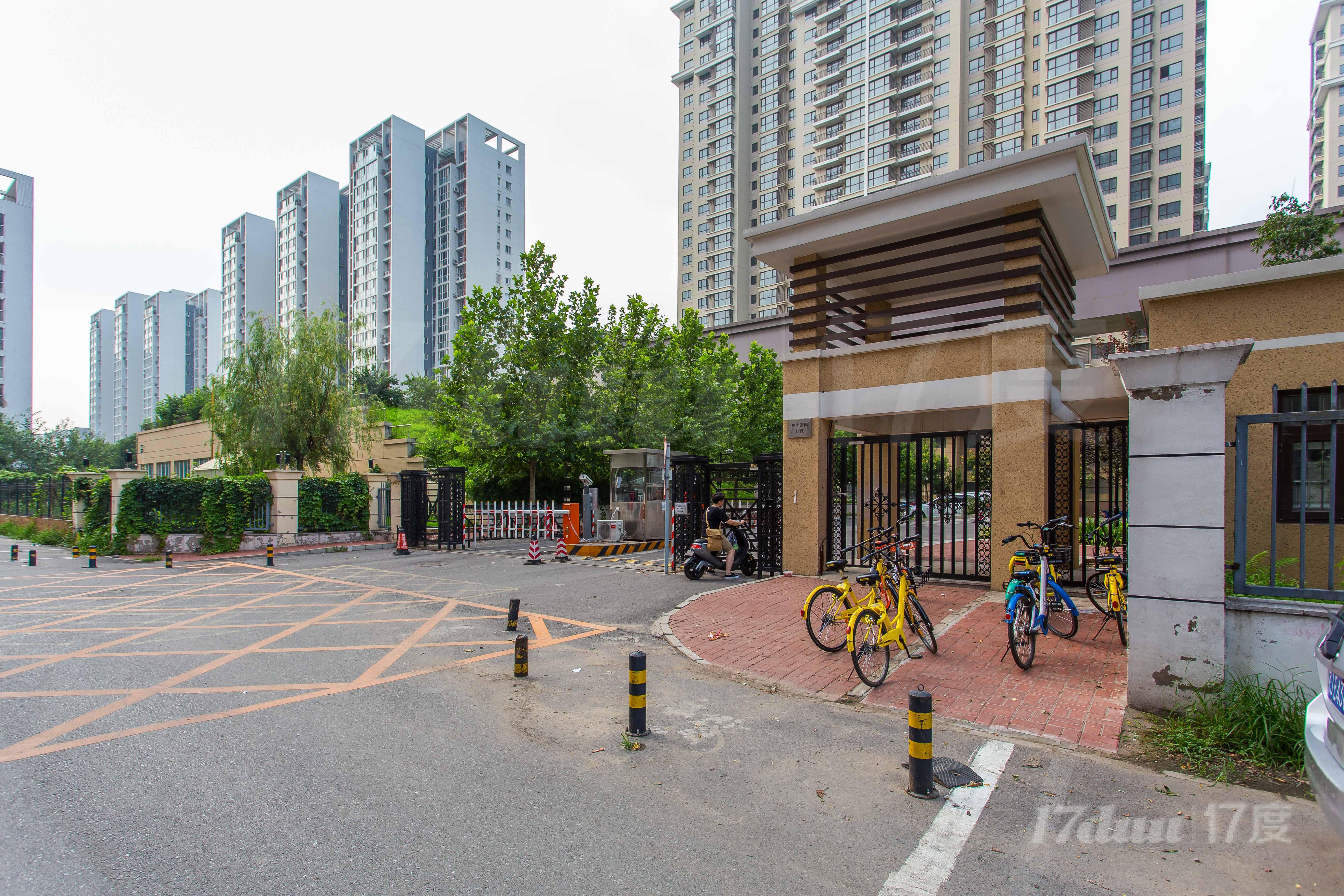 十里堡石佛营东路