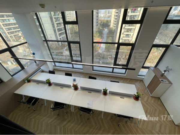 杭氧地铁办公精装带家具