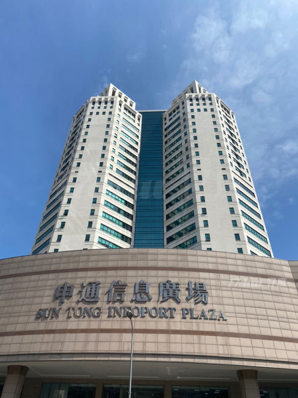 交通大学地铁上盖，户型方正，228平出租