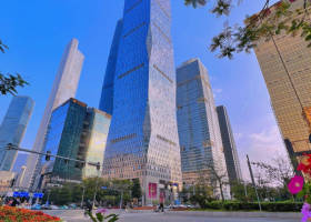 珠江新城富力盈凯大厦，地铁直达，精装修，拎包入住，带全套家私