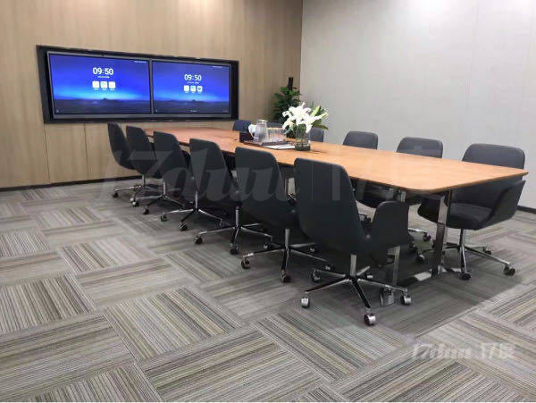维璟中心，12号线地铁站，七莘路站，随时可看