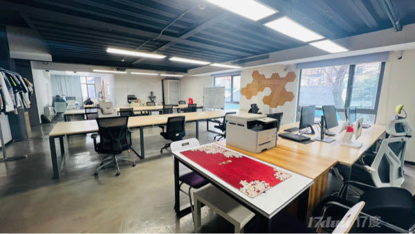 黄浦新闸路老洋房，独栋园区办公室出租，一线河景观，双地铁交通
