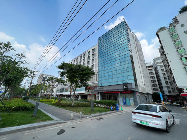 出租｜白云大道北地铁旁带装修写字楼