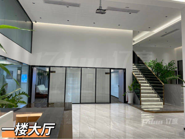 海珠湿地公园旁 1000方复式办公室 带装修 办公家私