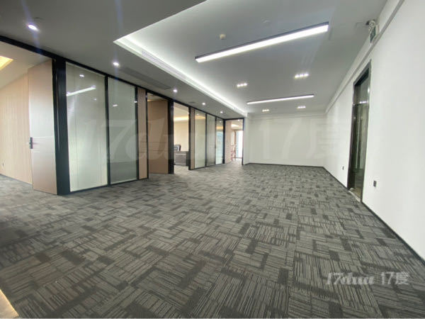 鸿福路口华凯大厦新装修办公室出租，采光好
