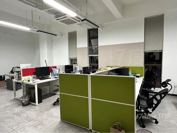 价格可谈个人转租精装修毛坯都有总共两栋楼可分间租