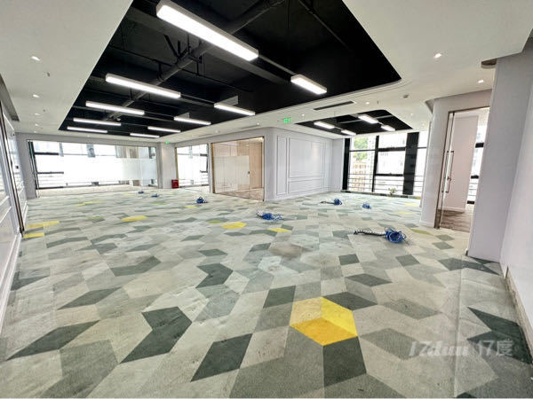 宝安西乡碧海湾双地铁口附近 精装修现成直播办公室场地出租