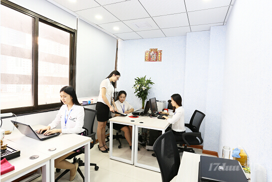 龙华新区联合小办公室出租，特价1000水电物业全包