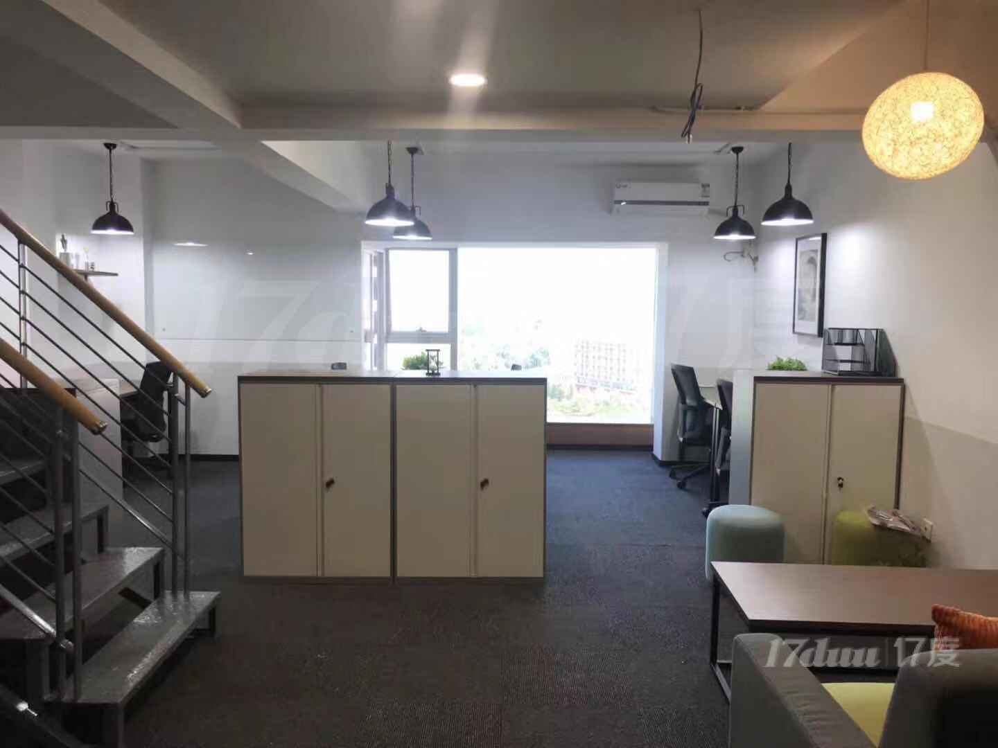 海岸时代大面积房源，复式结构，租一层送一层