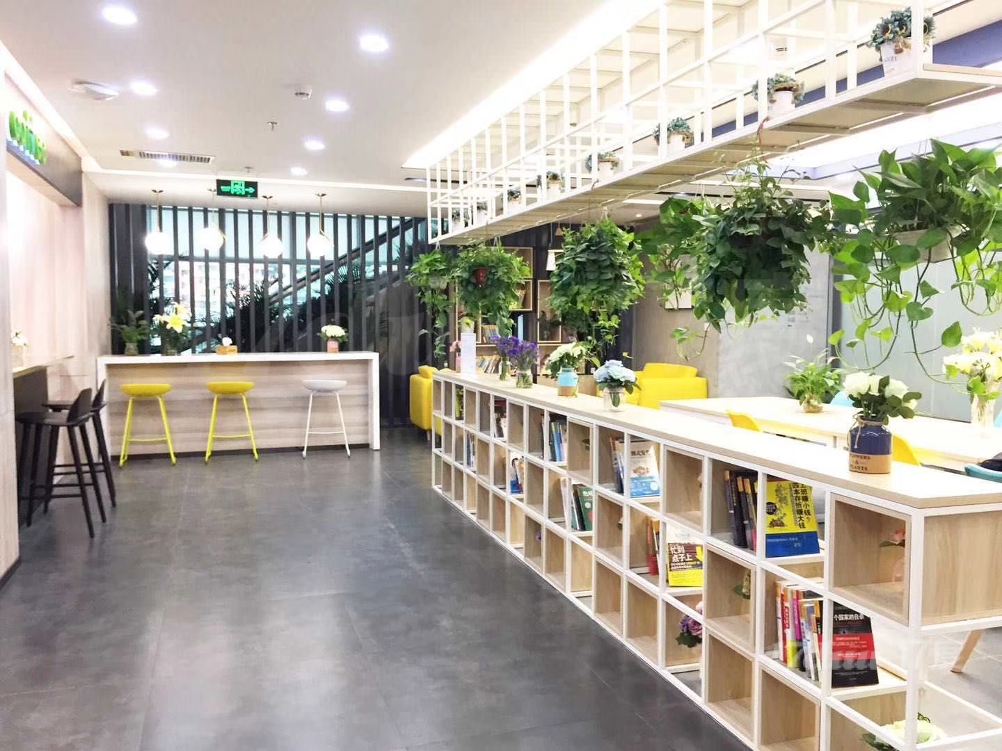 龙华学位房精装办公室直租，清湖小学住宅红本,多功能