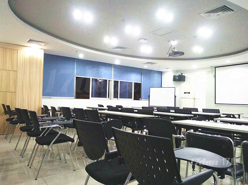 深圳卡位出租，会议室出租,办公室出租近地铁口配置齐全