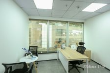 72平9280西乡全景套间办公室包水电物业网络家私