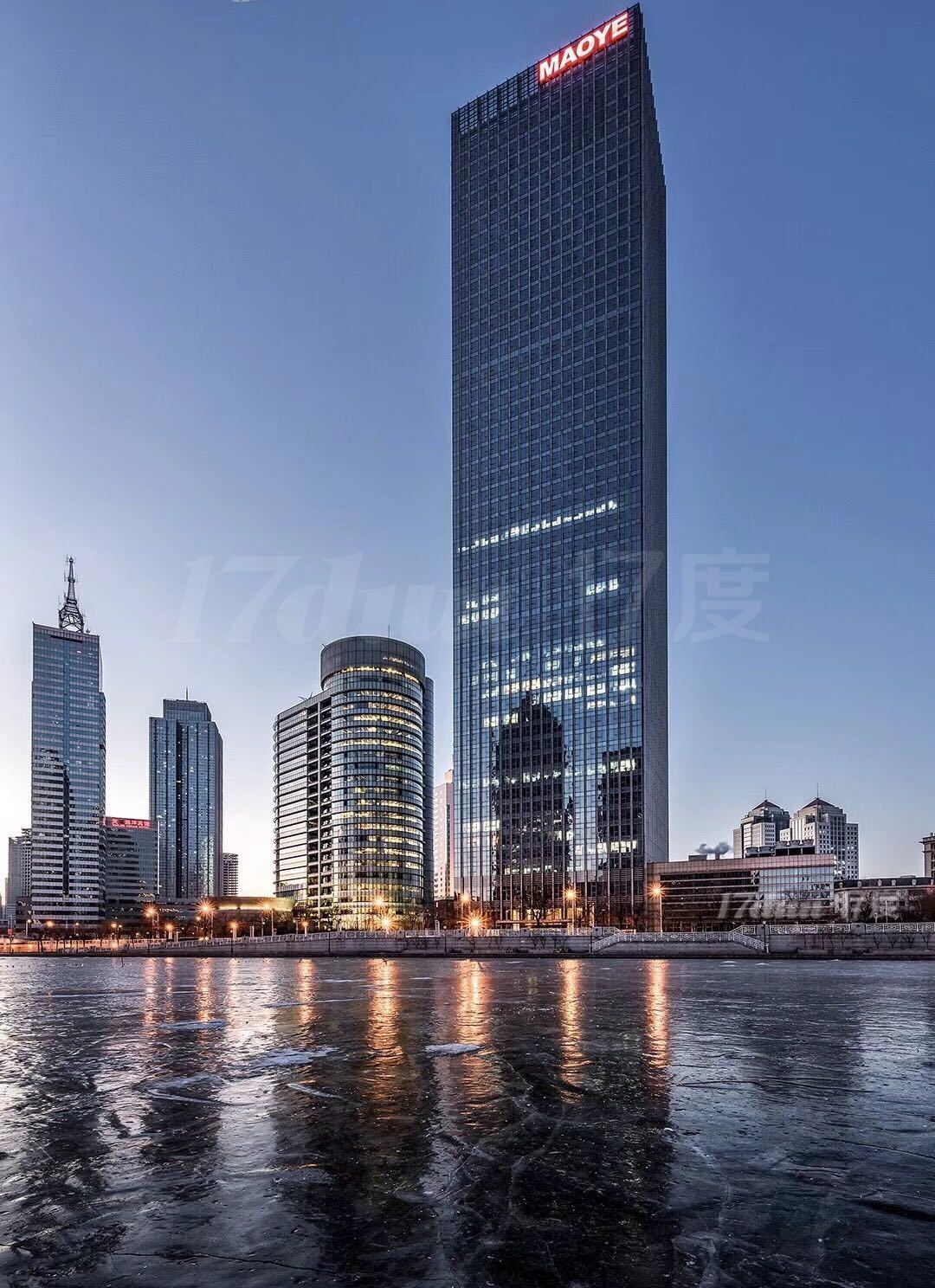 茂业大厦(东南门)(四经路与海河东路交叉口东北100米)