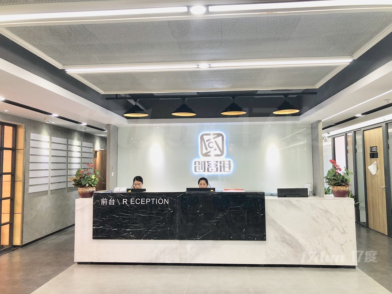 南山自贸区精装办公室出租【办公+地址出租+红本凭证】