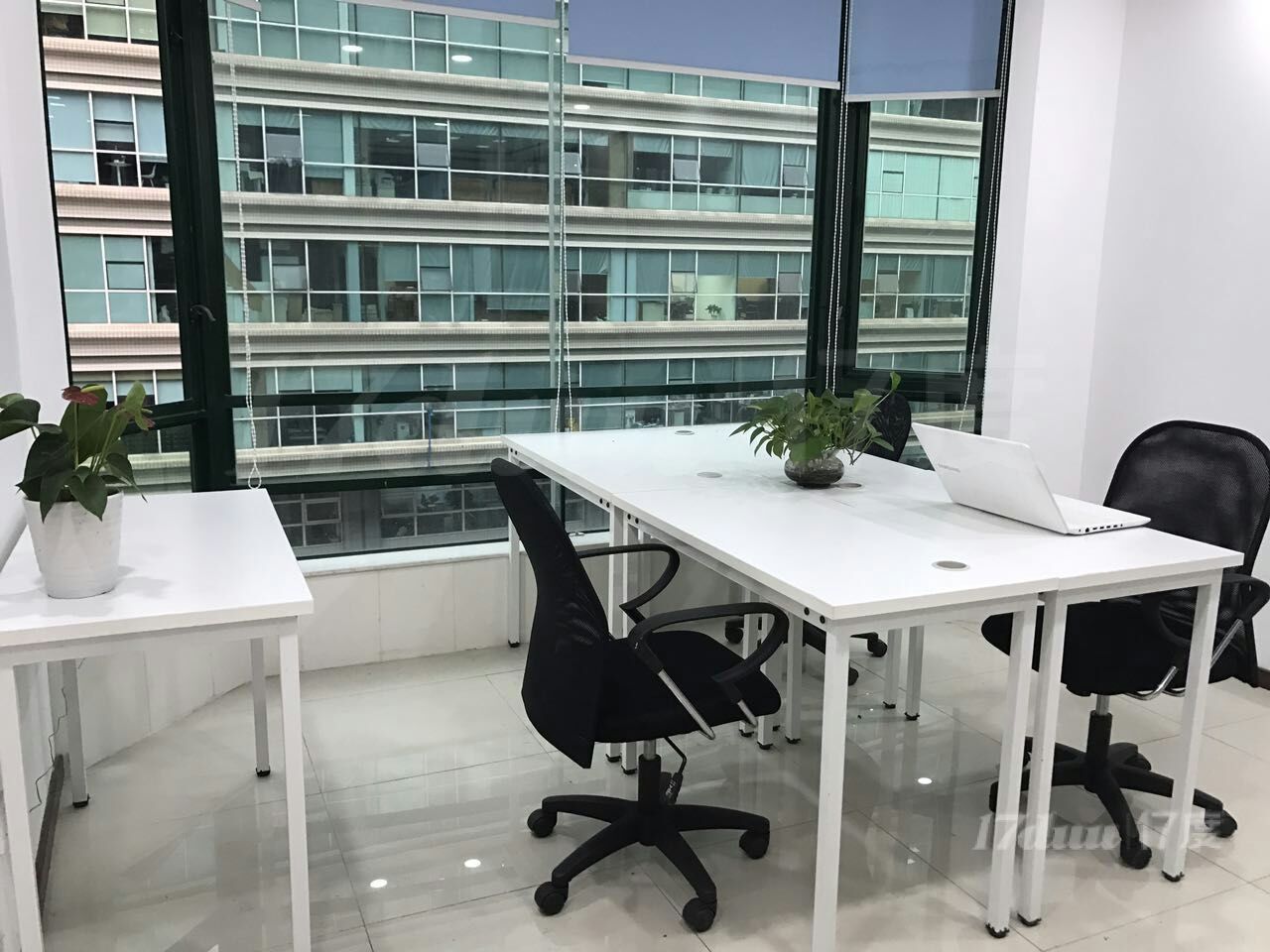 龙华办公室出租+租赁凭证，方便场地