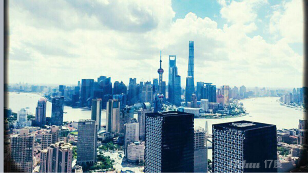 超高层江景办公楼