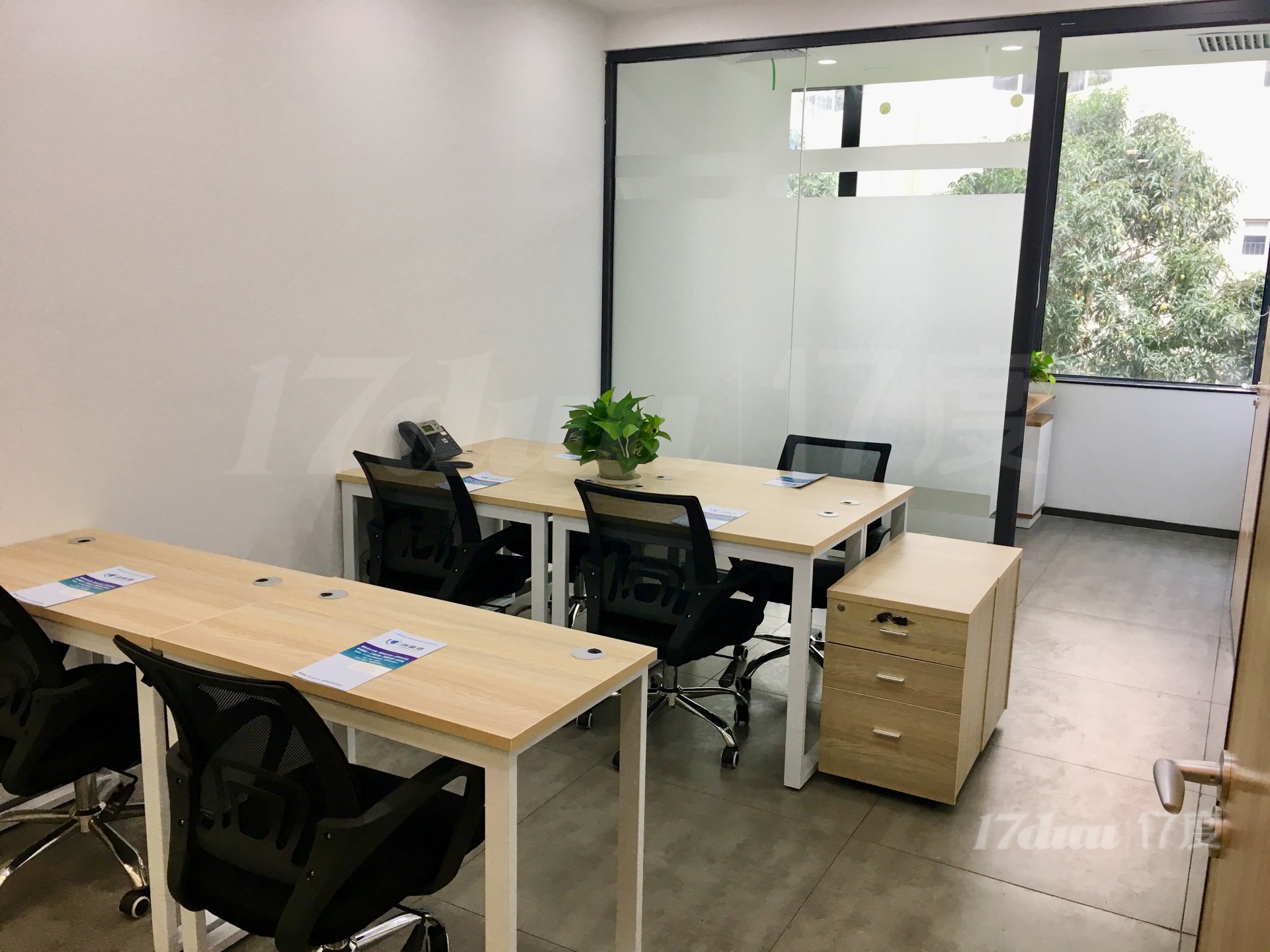 小面积共享可注册变更精装独立单间办公室出租非中介