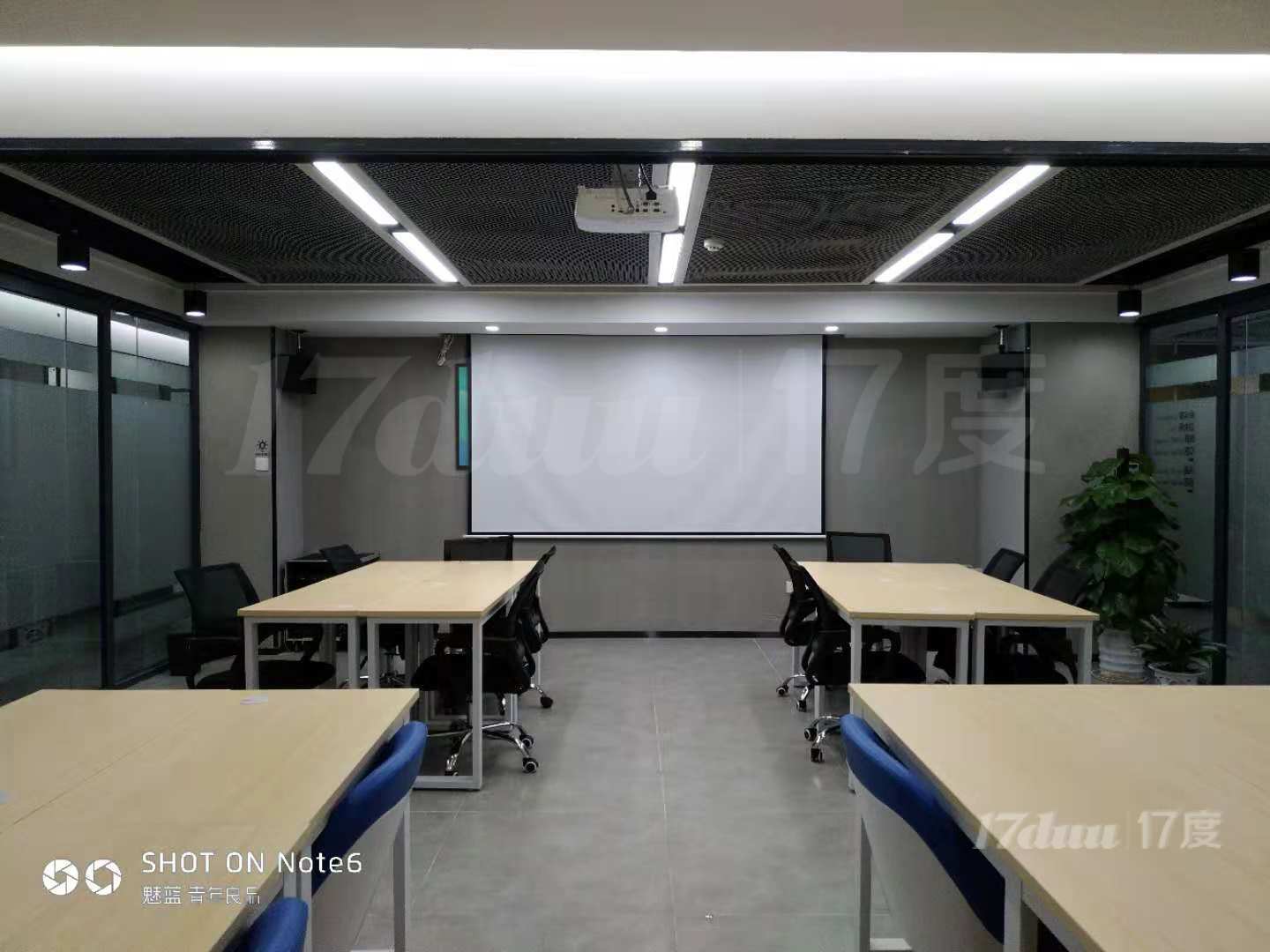 精装小面积办公室，会议室，地址挂靠出租，全包无杂费