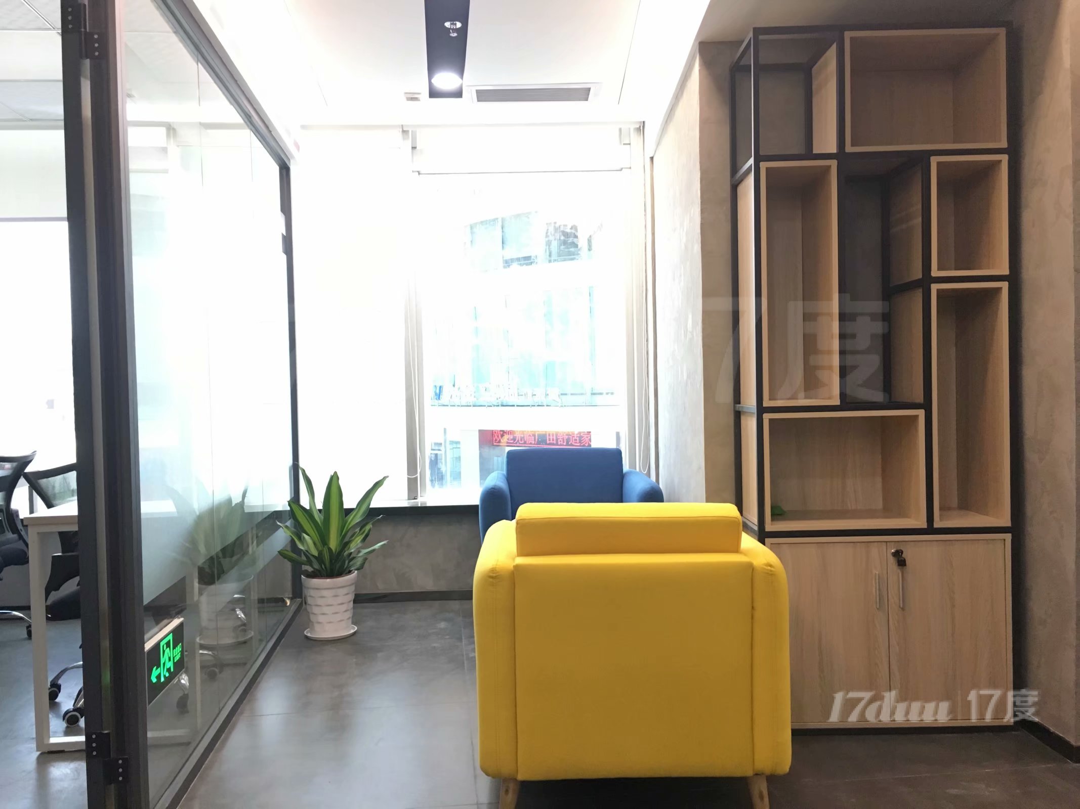 Wework风办事处分公司，独立精装经理室，无杂费