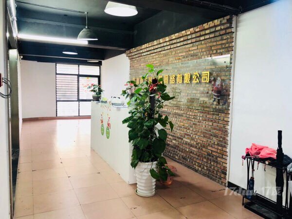 南联地铁站旁，整层写字楼出租