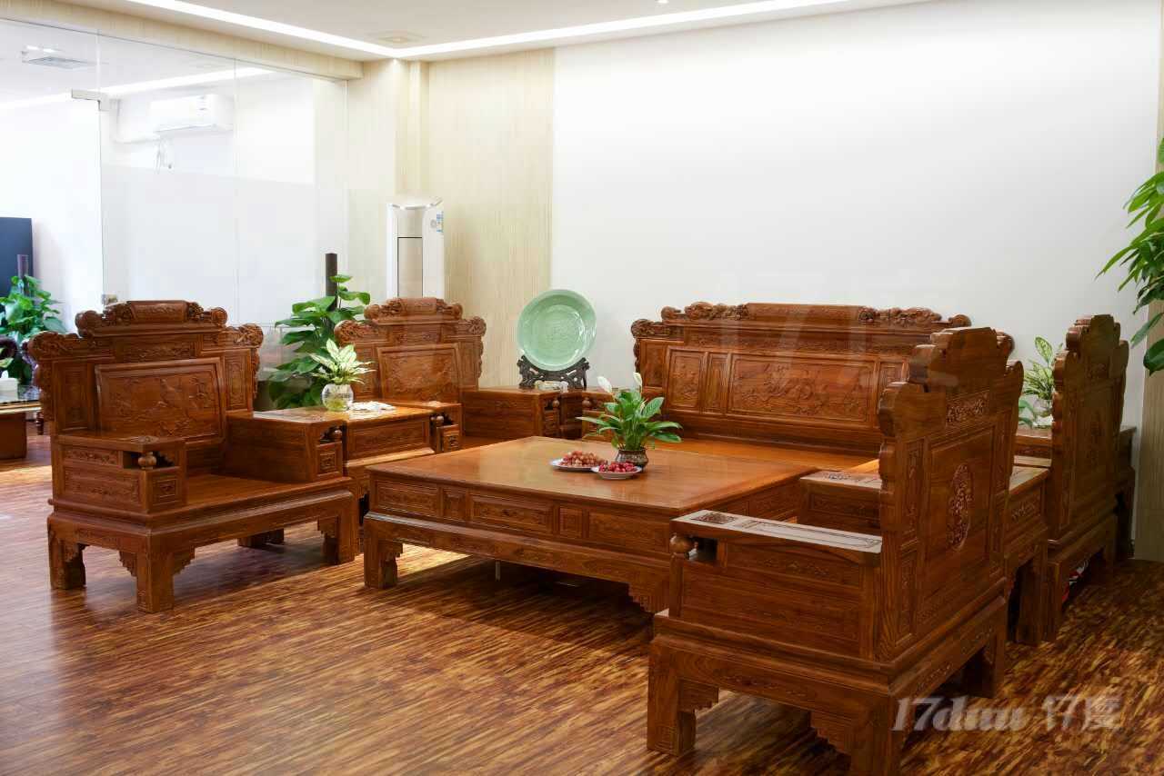 免租一个月家私齐全空调网络齐全含物管