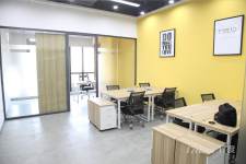华强北小型办公室出租，带家私可出红本费用全包