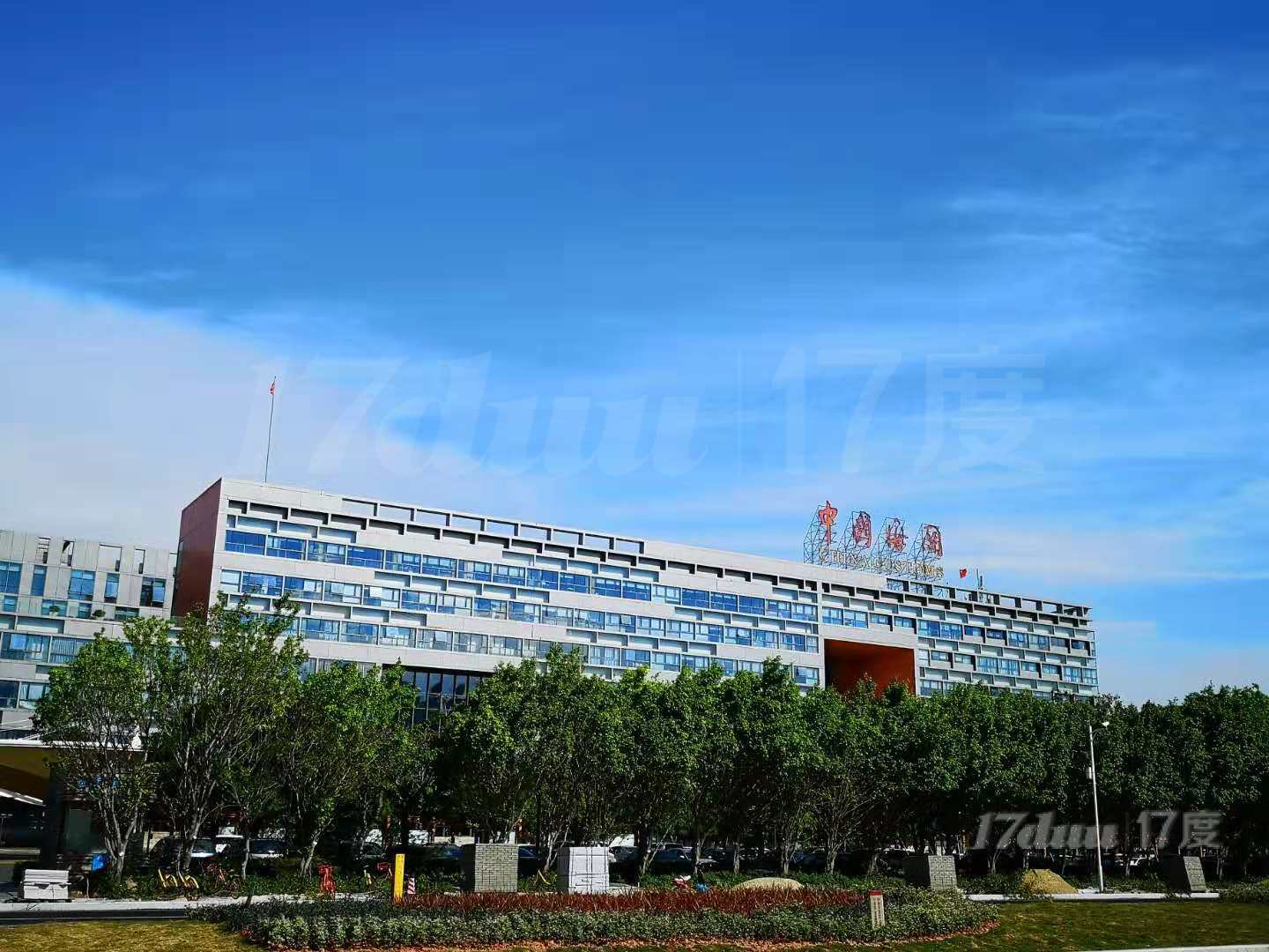 前海实际经营场地办公室出租 精装创客空间 配红本