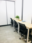 新城广场3人间办公室仅1180元费用全包，可.注.册