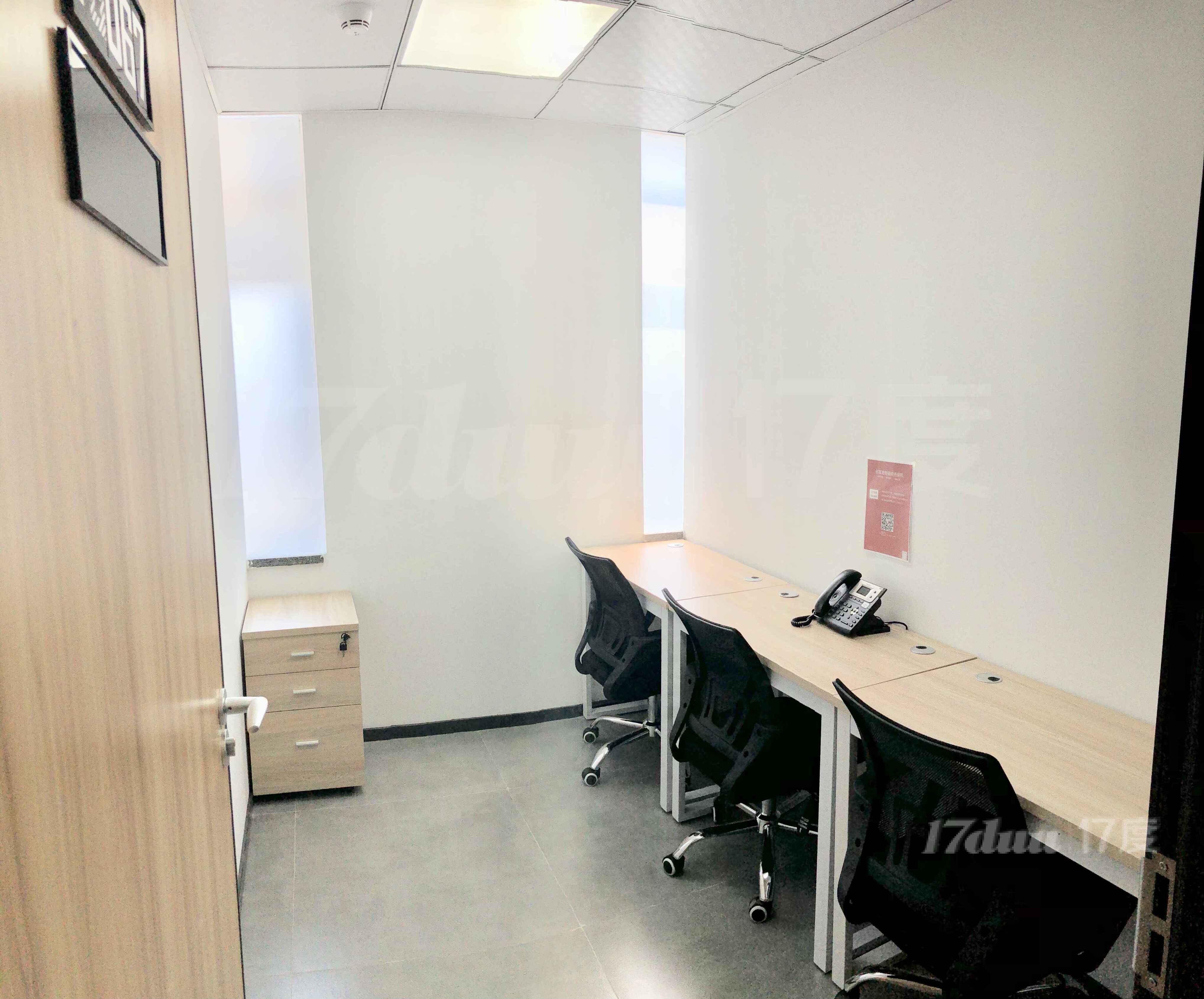 宝安西乡新安，共享办公室出租，提供红本租赁凭证