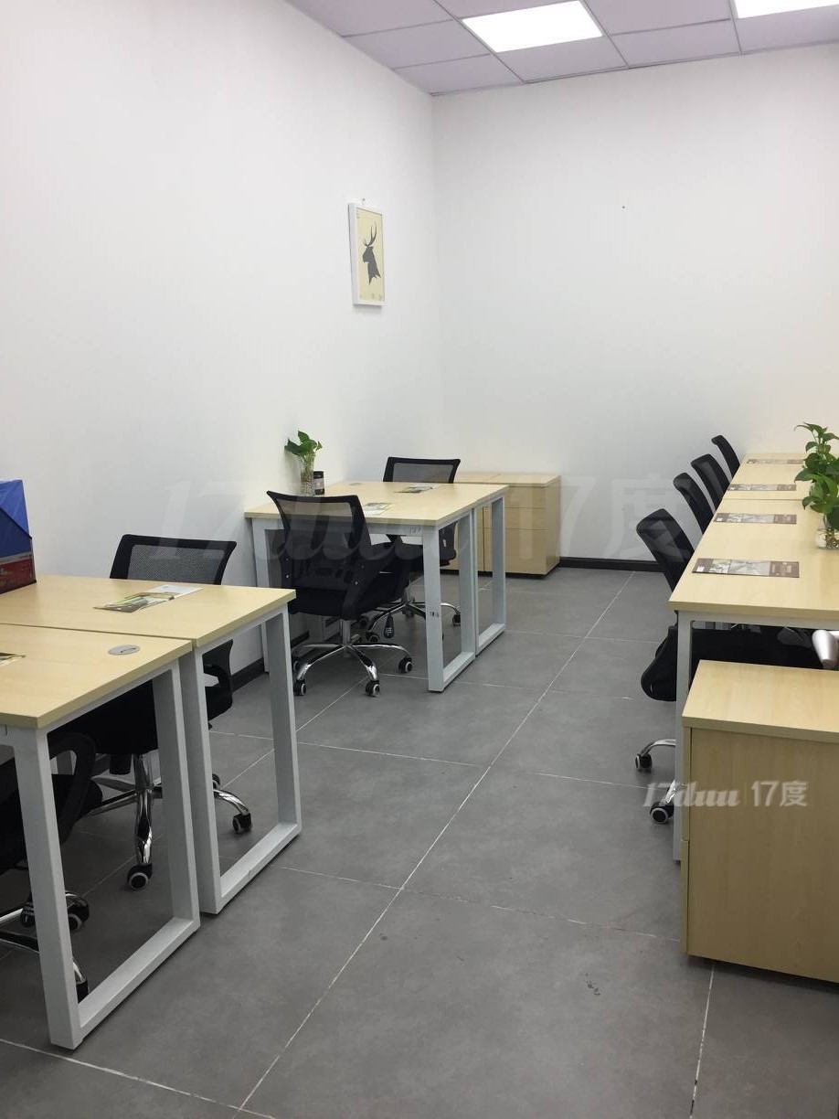 地段好 房型正 前台气派 能注冊的办公室出租