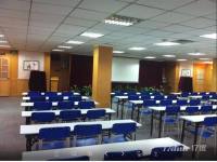 地铁口 南山会议室出租，100元/时，提供前台接待