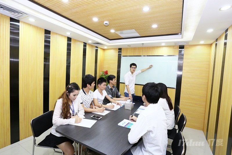 深圳会议室短租长租，100元每时，福田南山罗湖均可
