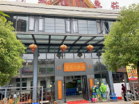 黄金旺铺转让，独栋房子商铺，红绿灯路口，可多种经营