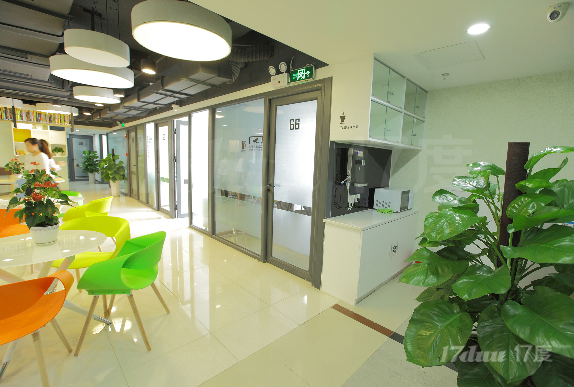 武侯核心商圈 省体育馆地铁口 精致独立办公室出租 免杂费