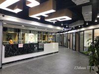 地铁口办公室一价全包出租,5至60平均有,可注册企业