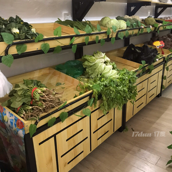 镇安菜市场对面，转让，可以来看看店铺