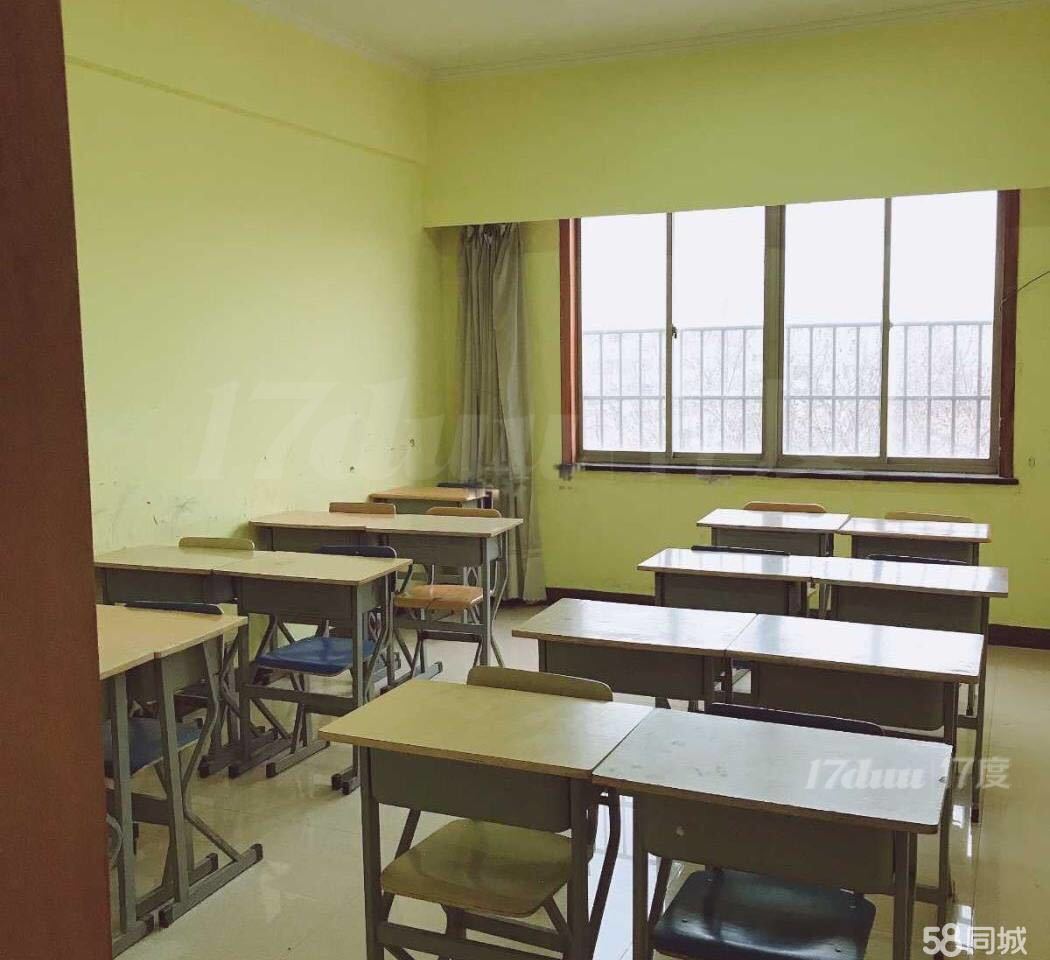 银河商务大厦4楼和5楼，实用面积一千平米，适合做培训