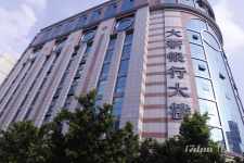 小型办公室地段任选,低成本 省心省力办公平台