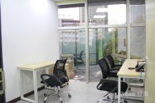 880龙华特价小型办公室出租，费用全包，可办红本