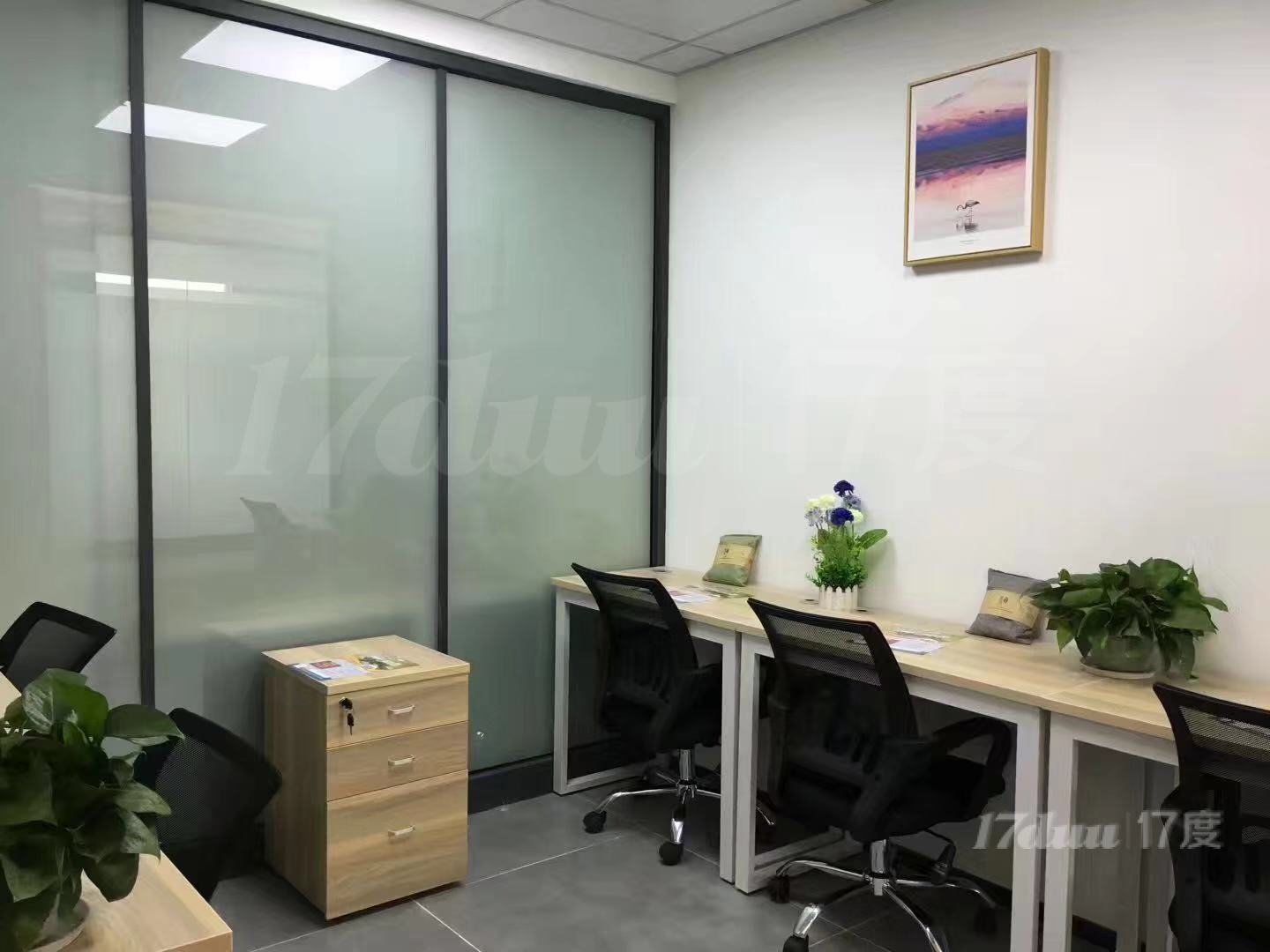 南山办公室出租可住册，精装修，拎包入住，可做仓库