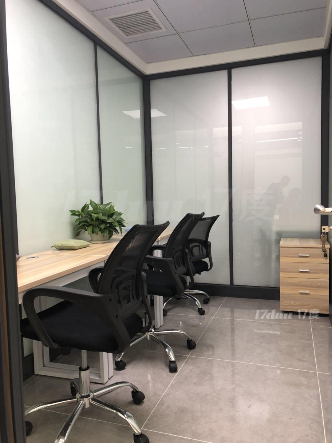 前海自贸区新店开业1至15人间创客办公室虚拟办公可成立公司