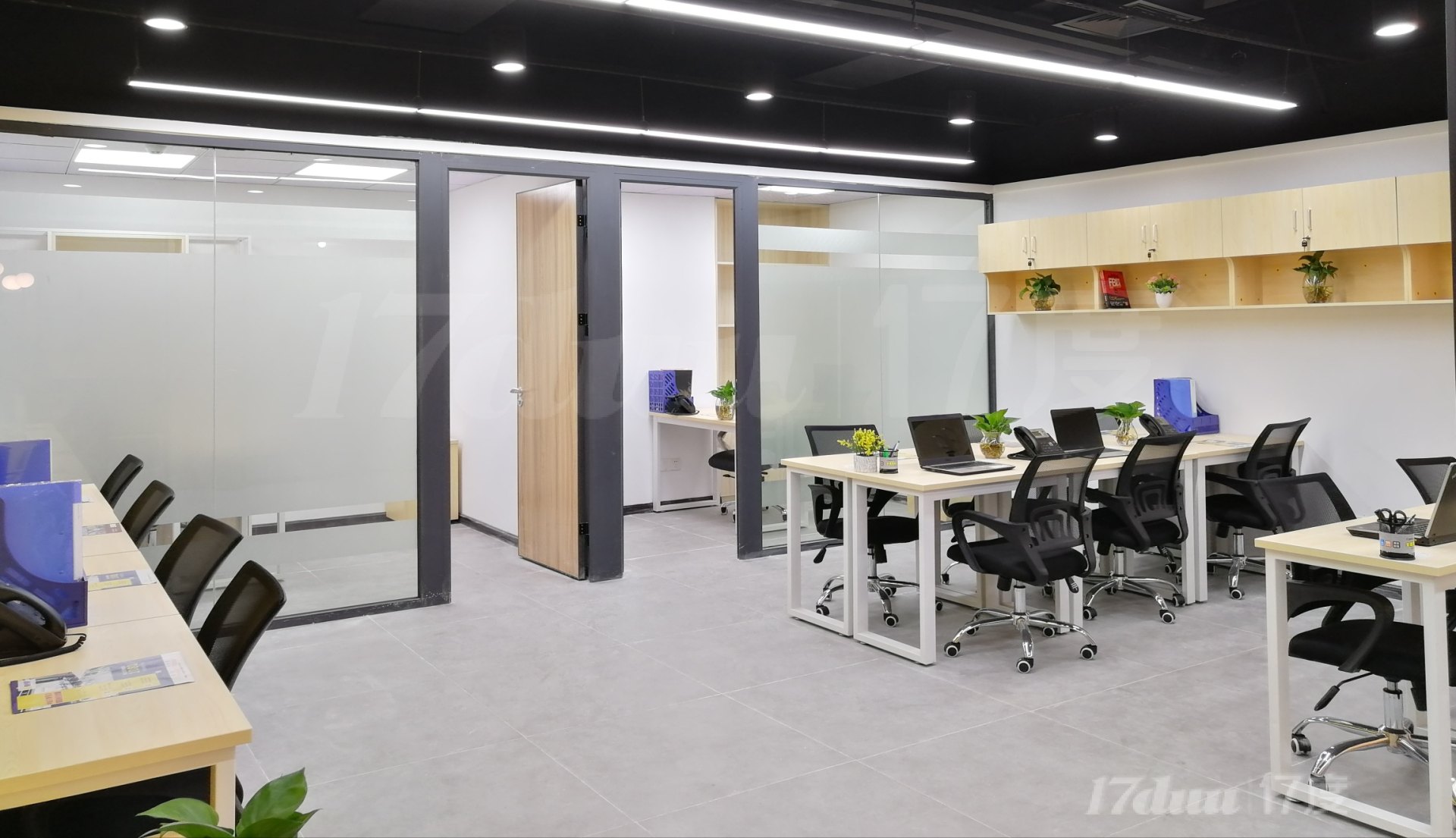 3人办公室一口价1380元费用全包