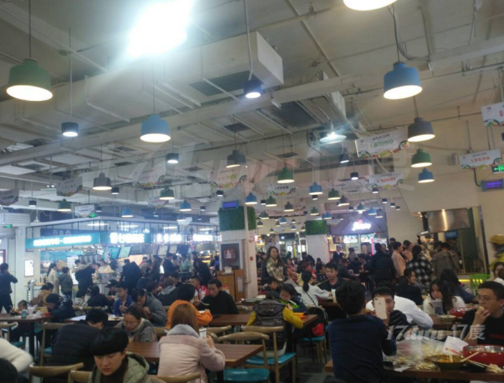 南湖沃尔玛负一楼火爆美食城档口招租