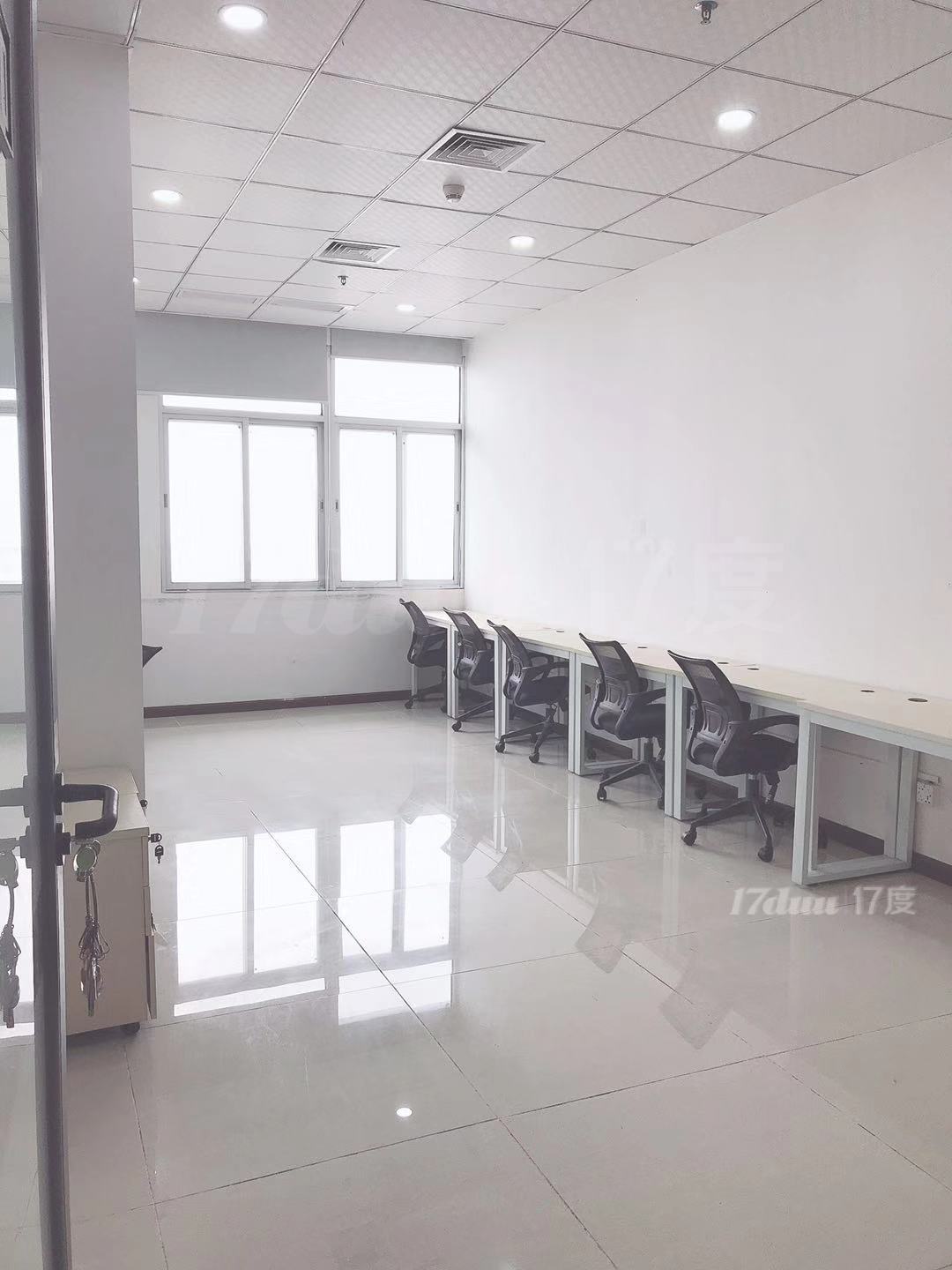 南山高科大厦直租（挂靠/验场地）出红本，家私配套