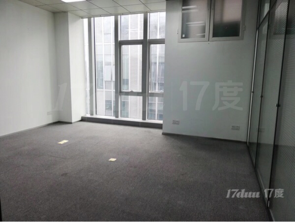 9号线中春路地铁上盖，装修+隔断162平特价出租