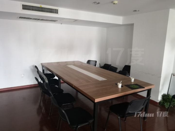 精装修，带家具