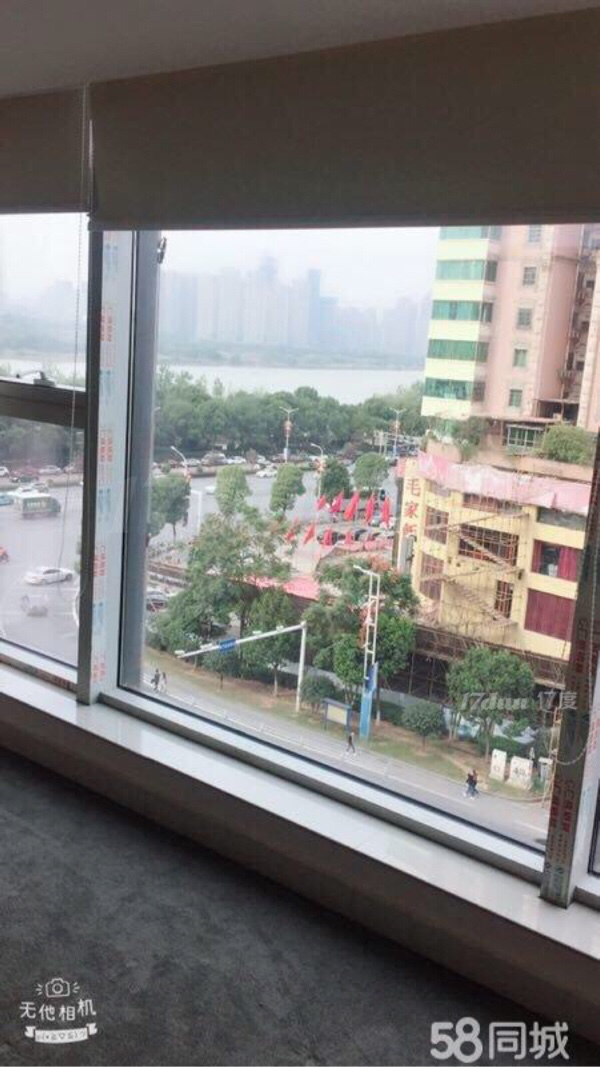 江景房，环境位置佳